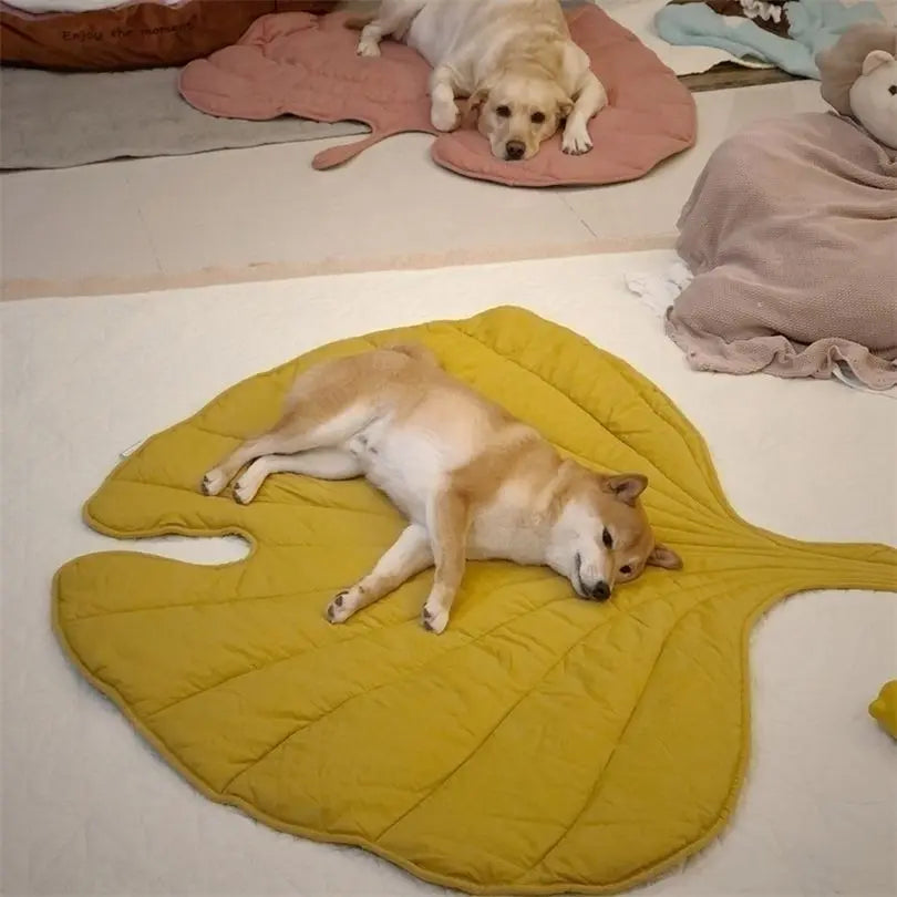 Leaf Shape Pet Mat
